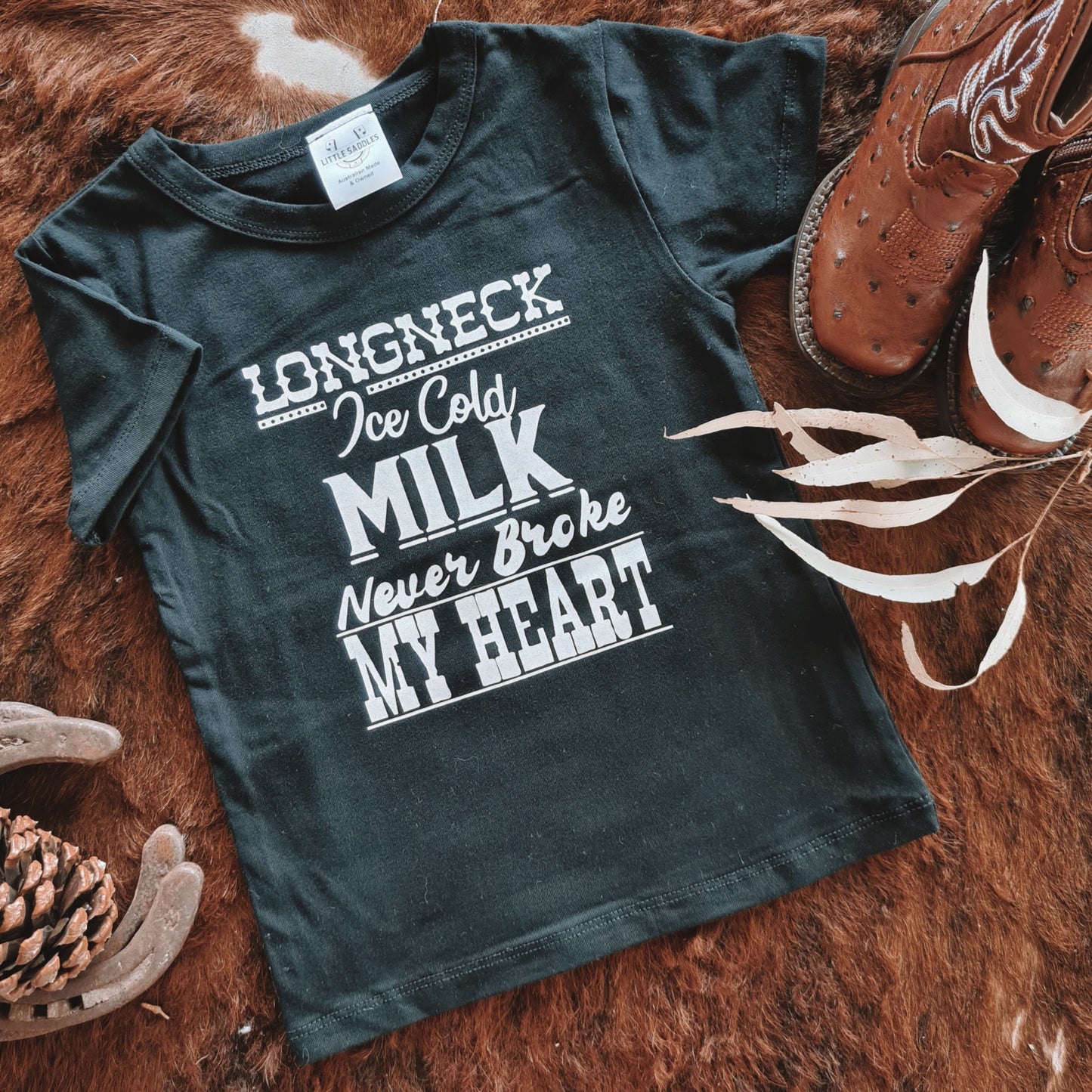 Longneck Ice Cold Milk Tee (BLACK)